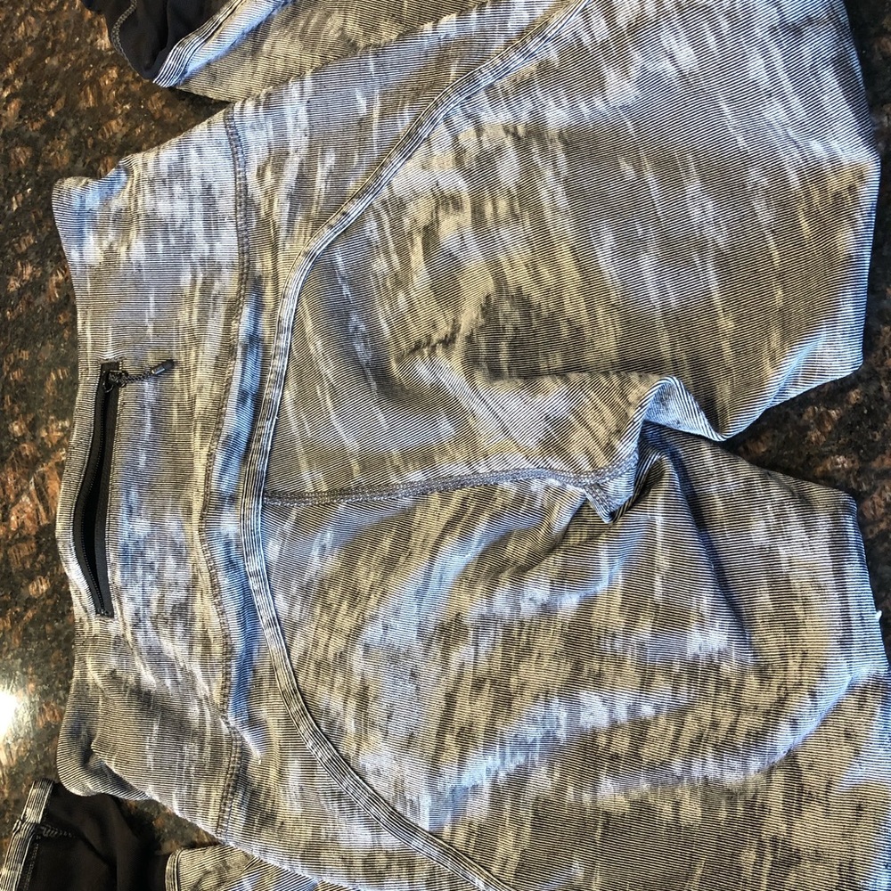 Lululemon cropped pants